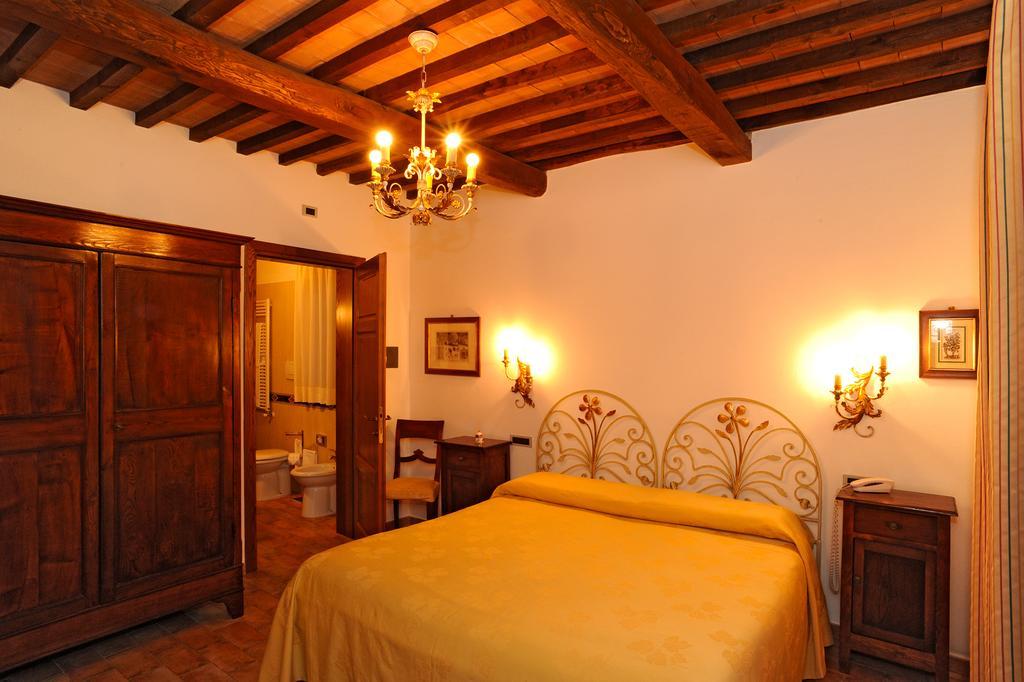 Hotel La Fonte Del Cerro Saturnia Room photo